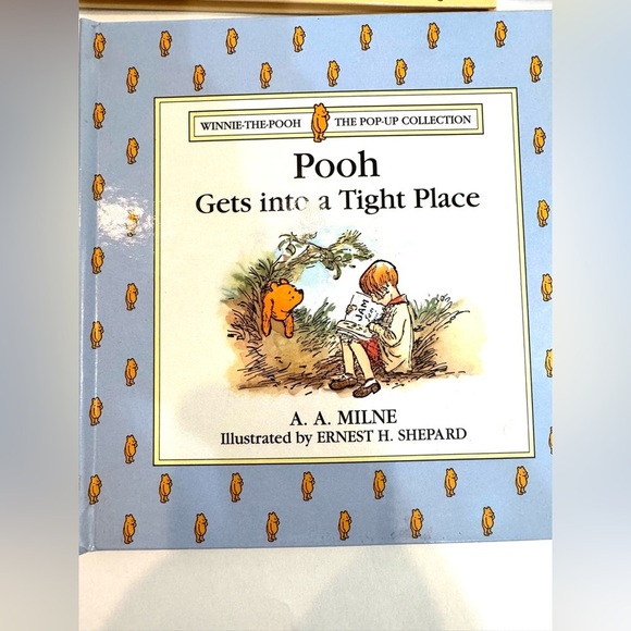 Set of 4 Winnie the Pooh Hardcover Pop-Up Books - Picture 2 of 10